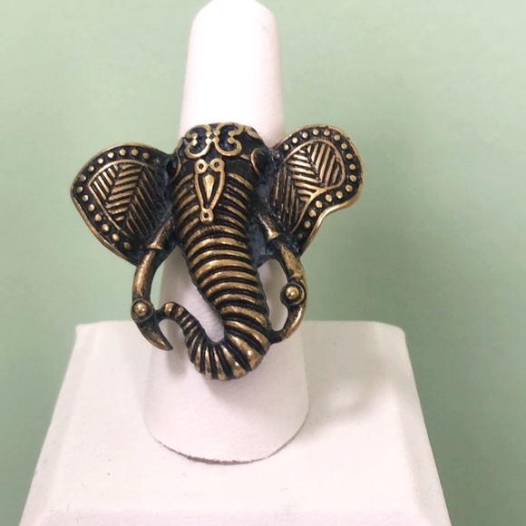 Jewelry - Elephant Ring